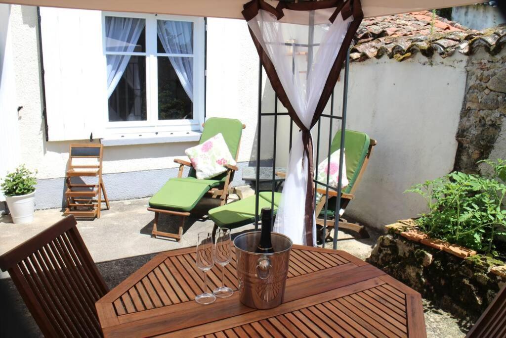 Belle Vue Villa Le Dorat Bagian luar foto